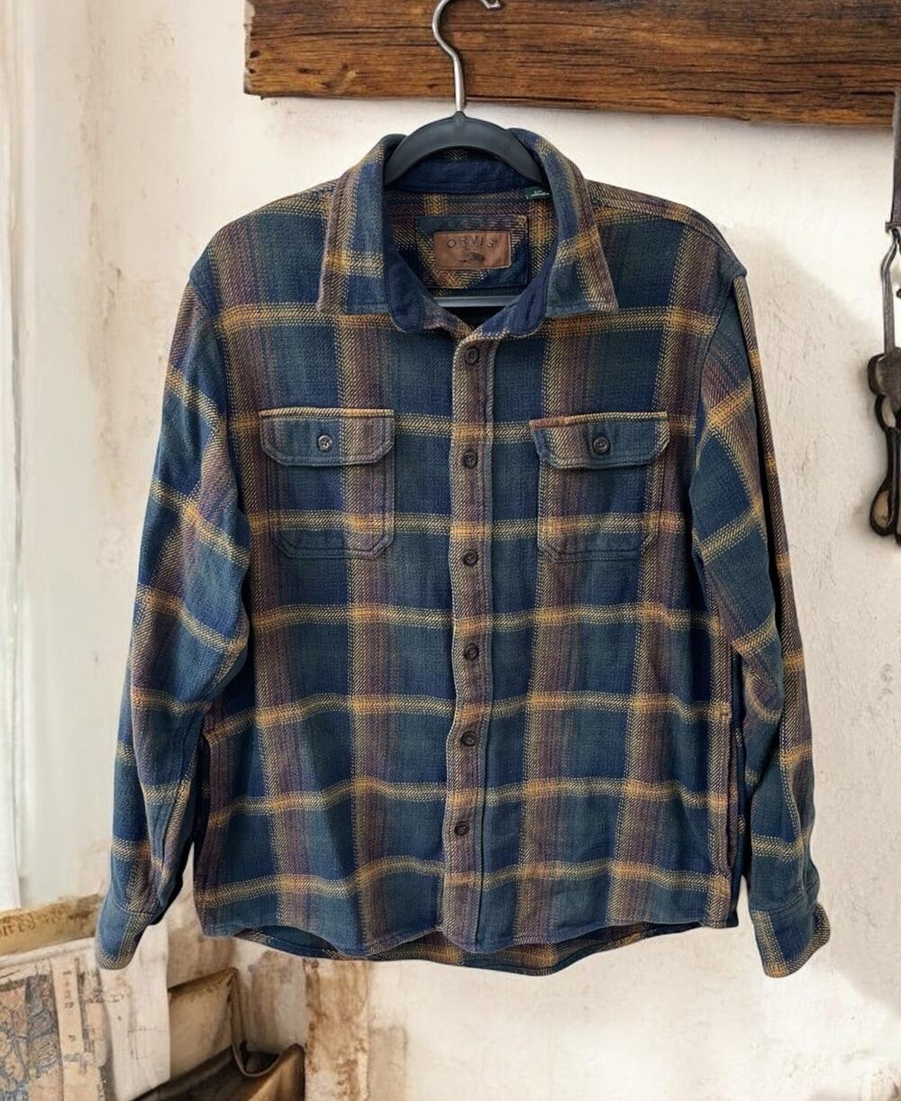 Orvis Men's Heavy Weight Cotton Shirt Size L Long Sleeve Tan Blue Rust 4 Pockets - Picture 1 of 6